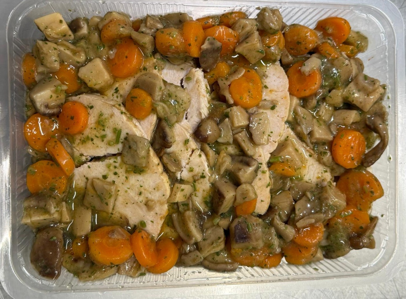 ARROSTO DI TACCHINO CON FUNGHI E CAROTE